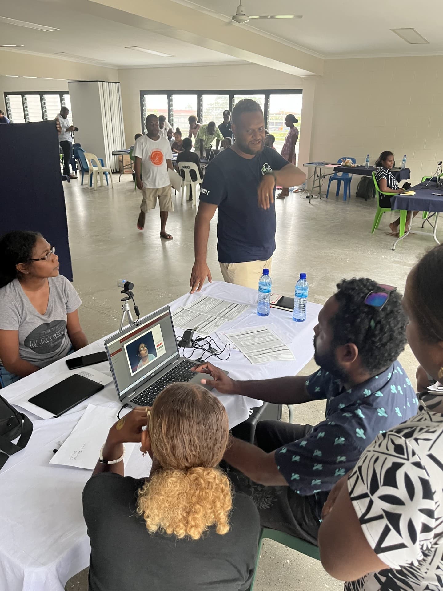 Kiezerregistratie op de Solomon Eilanden.